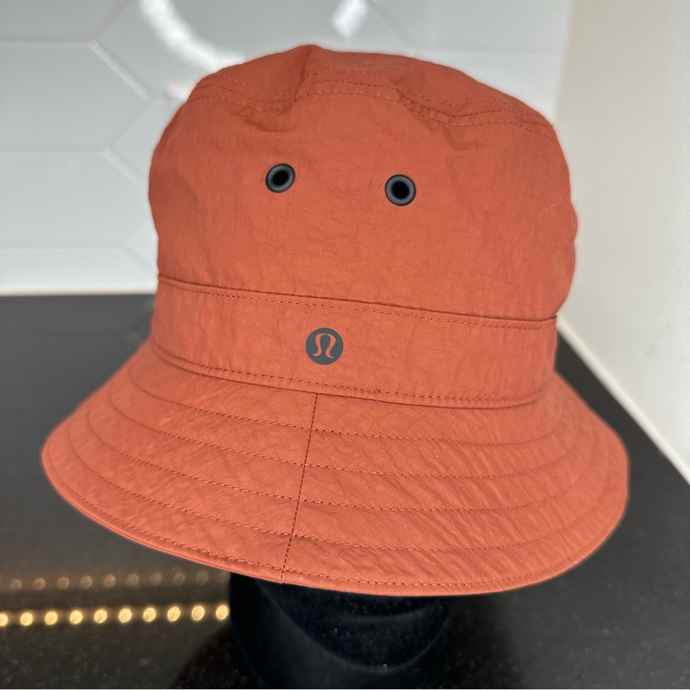 Lululemon On My Level Bucket Hat Cap S/M Dark Terracotta Repellent Ventilation